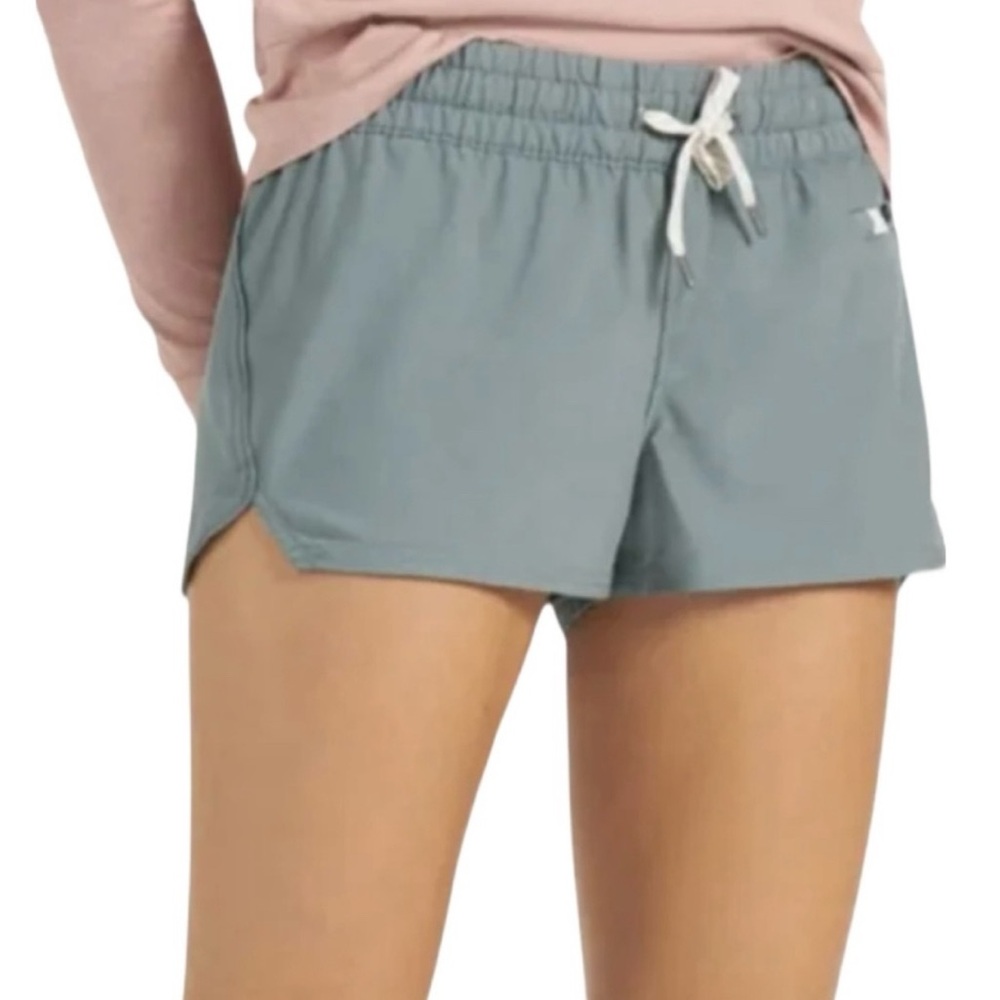 Vuori Clementine Shorts - Women's 2.5" inseam, size Small, in “Shade”